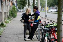 1040905Pubers_met_fiets 1040905Pubers_met_fiets